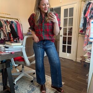 Risen Wide Leg Crop Jeans - comfy!